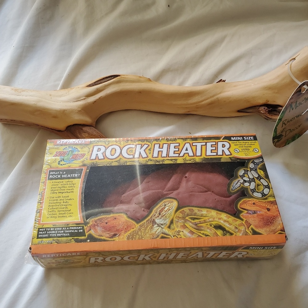 SOLDPetco rock theater and river wood stick bundle